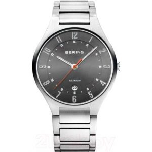 Часы наручные женские Bering 11739-772